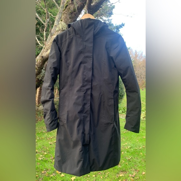 //SOLD// Arc’teryx Centrale Parka - Picture 3 of 12